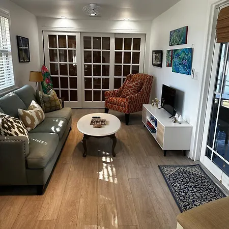 Villa Blue Oasis An Inviting Downtown Sarasota Retreat